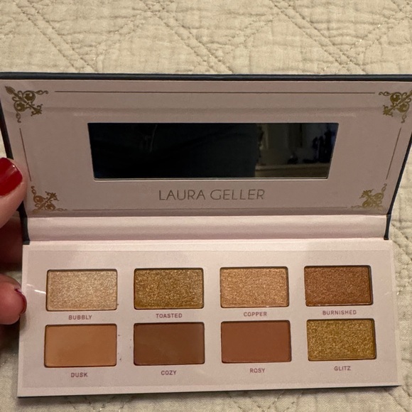 Laura Geller Gold & Glamorous Multi-Finish Palette - Picture 5 of 6